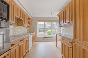 Kitchen- click for photo gallery